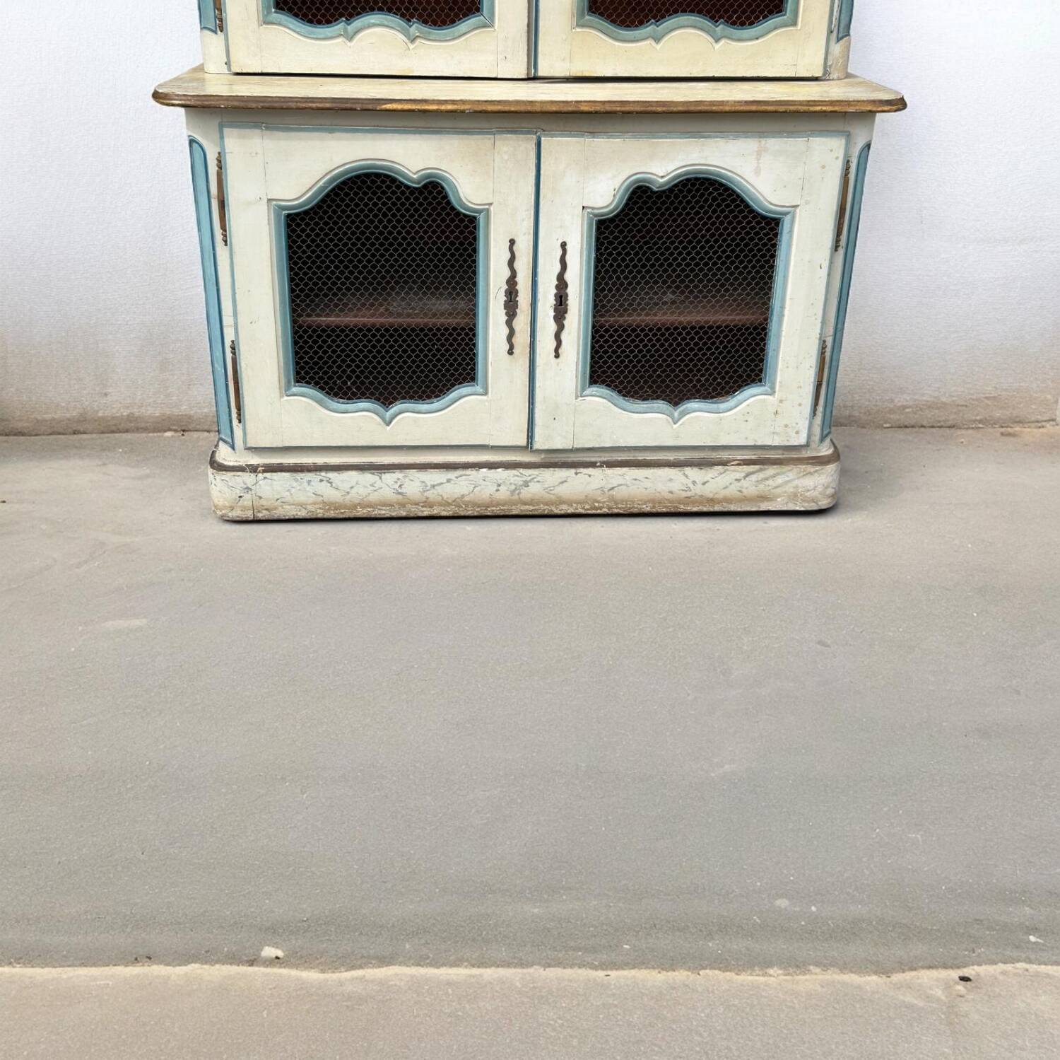 Two Body Buffet On Louis XIV Plinths In Lacquered Oak 18th Century
