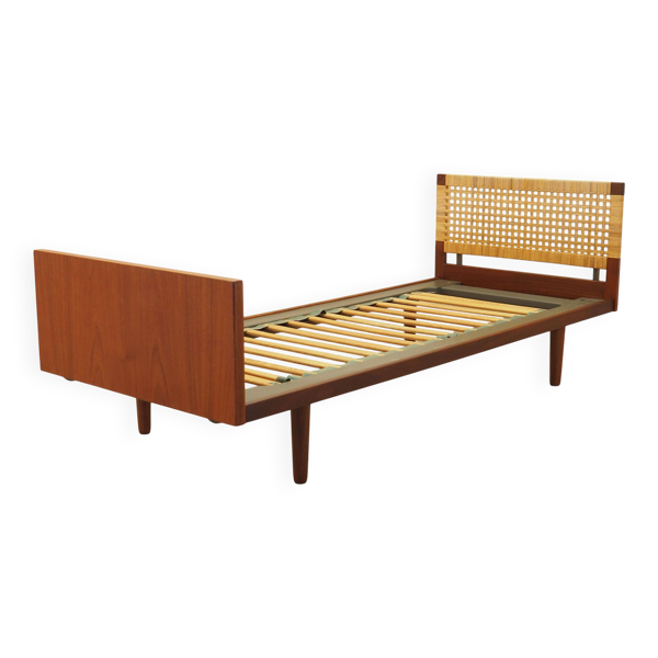 Lit en teck, design danois, années 1960, designer : Hans J. Wegner, fabricant : Get