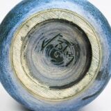 Mug Jacques Blin – Faïence émaillée bleue décor incisé animaux fantastiques