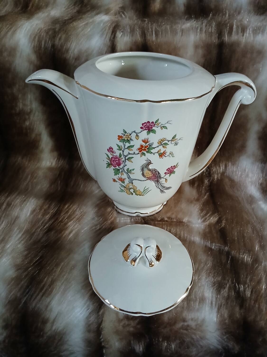 Antique porcelain coffee/tea pot