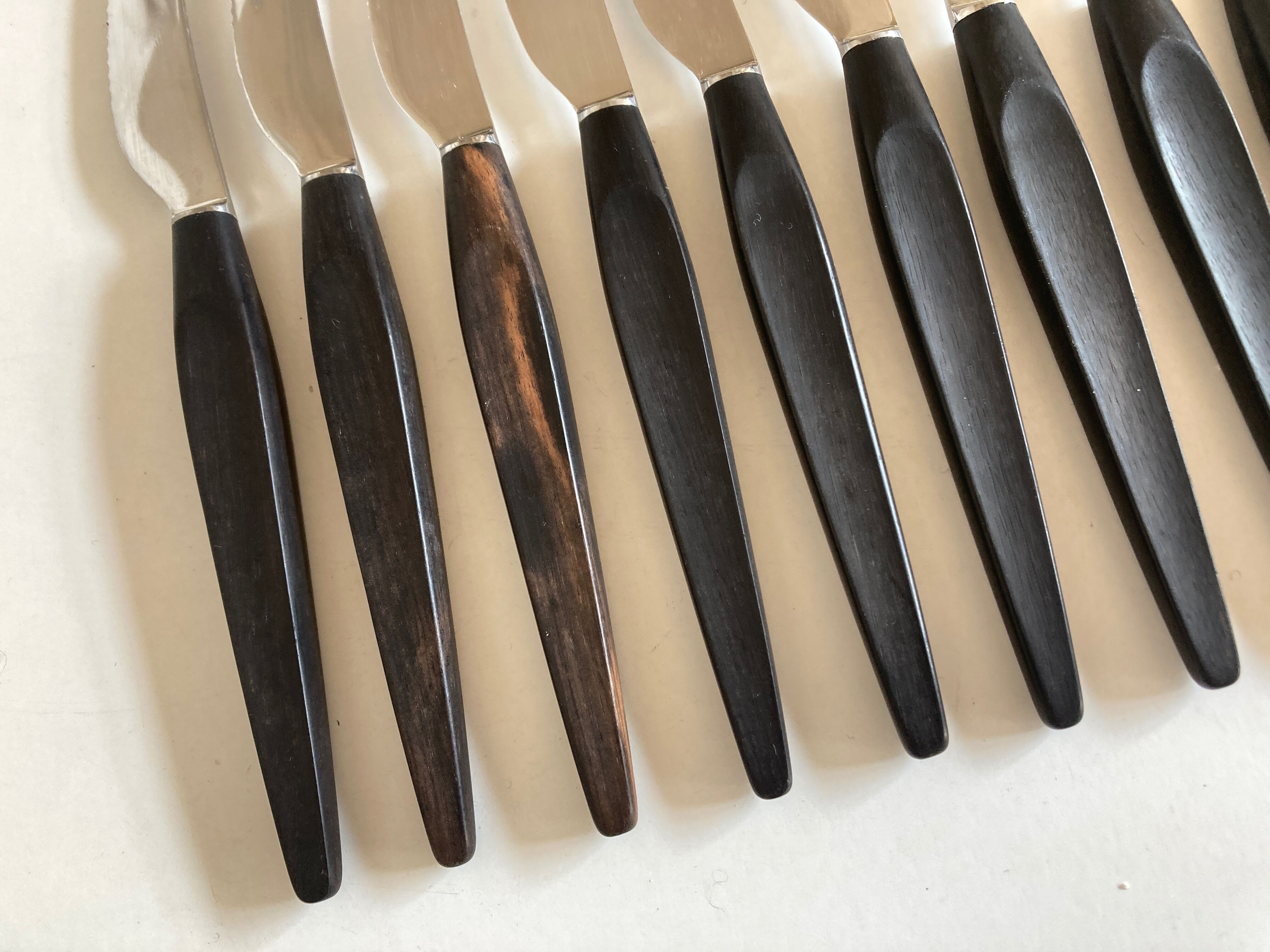 Set de 12 couteaux modernistes en palissandre 1960