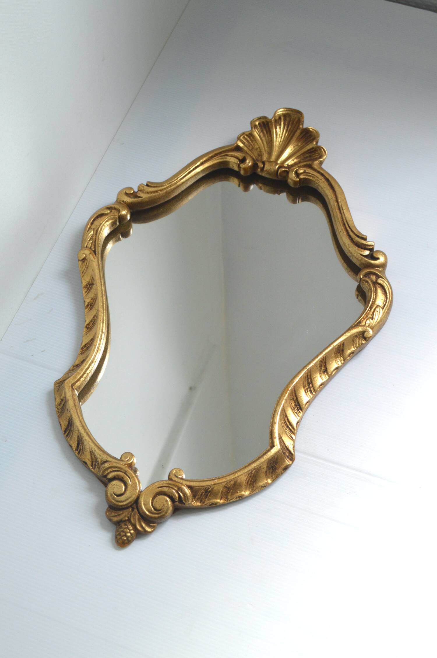 Golden mirror