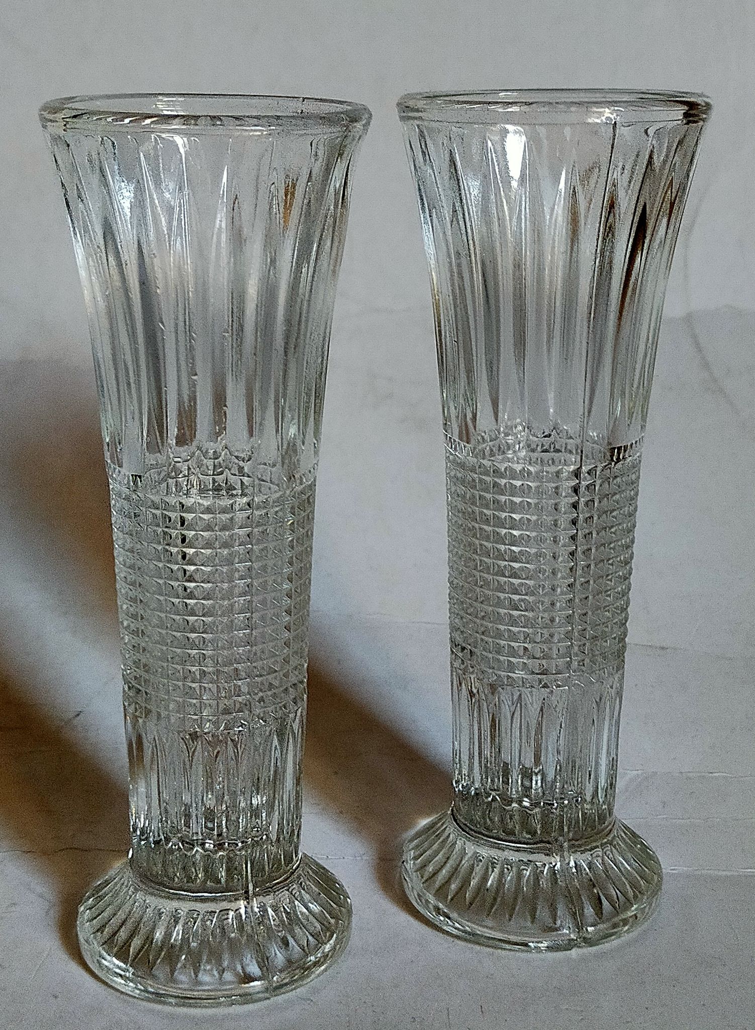 Duo of glass soliflores with vintage pimples 50s