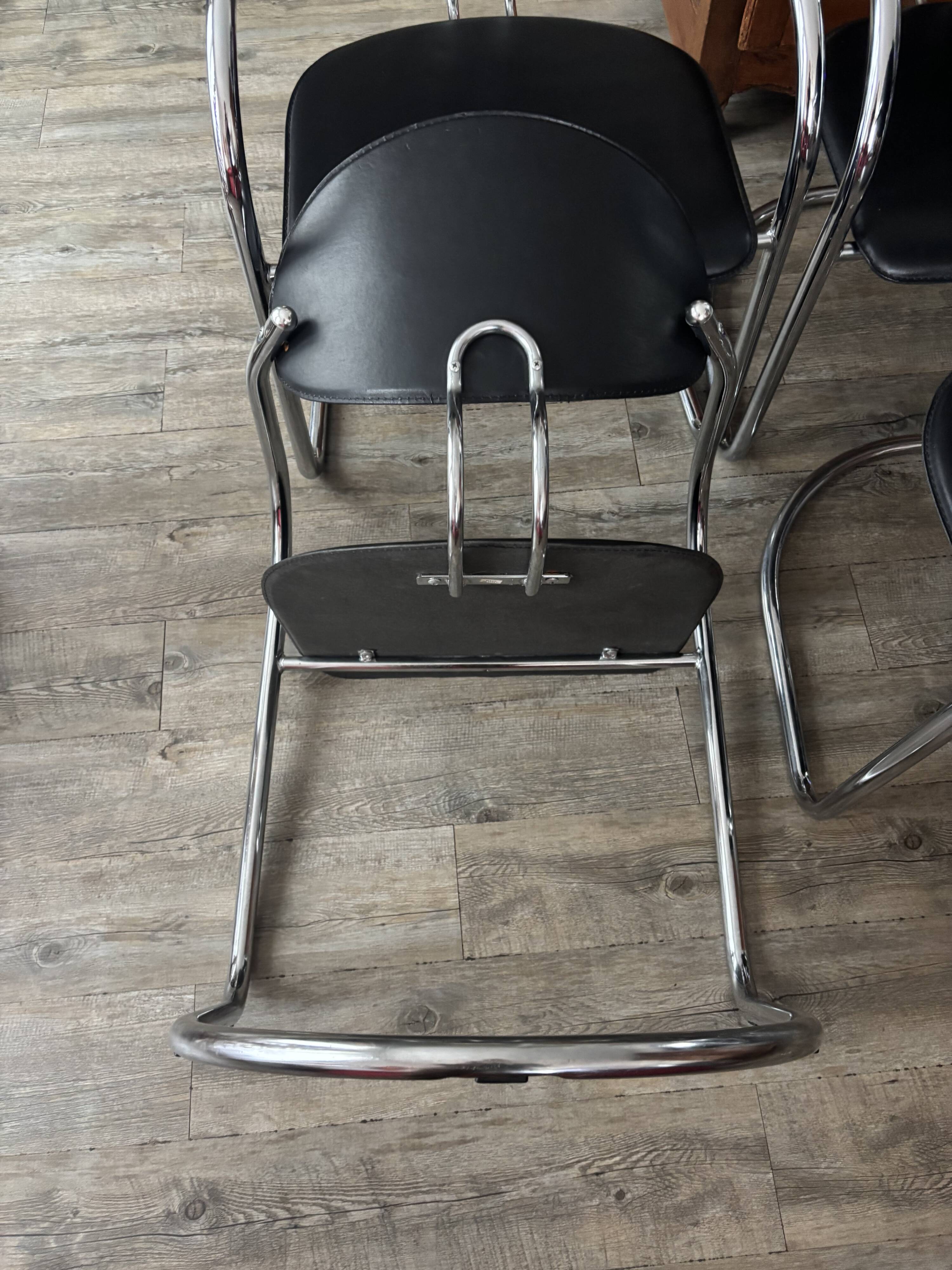 Chaises style Bauhaus chromées par Effezeta