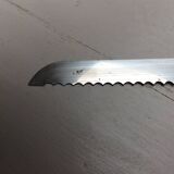 Bread knife