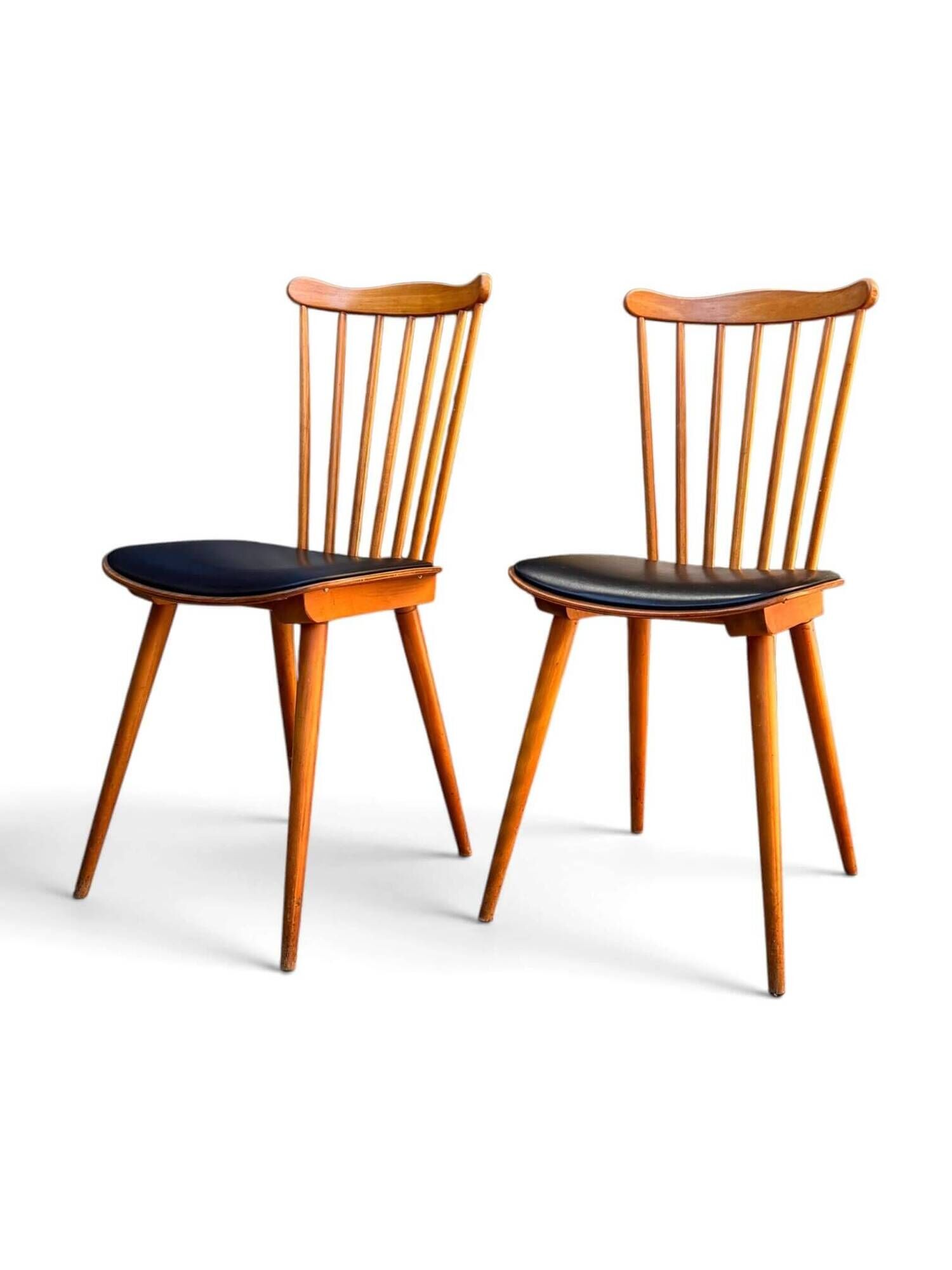 2 Baumann chairs, model Sonate no. 842