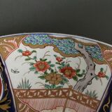 Large porcelain dish of Imari XIXth floral decoration