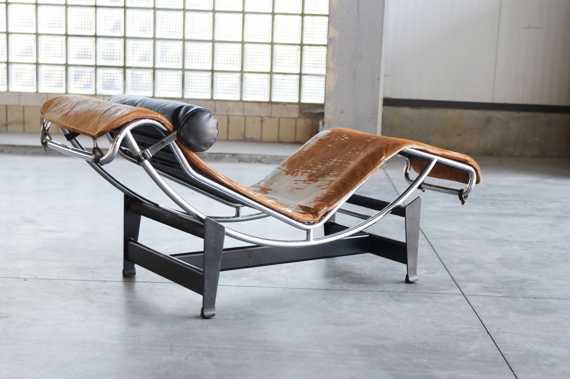 LC4 armchair by Le Corbusier Cassina edition, first edition