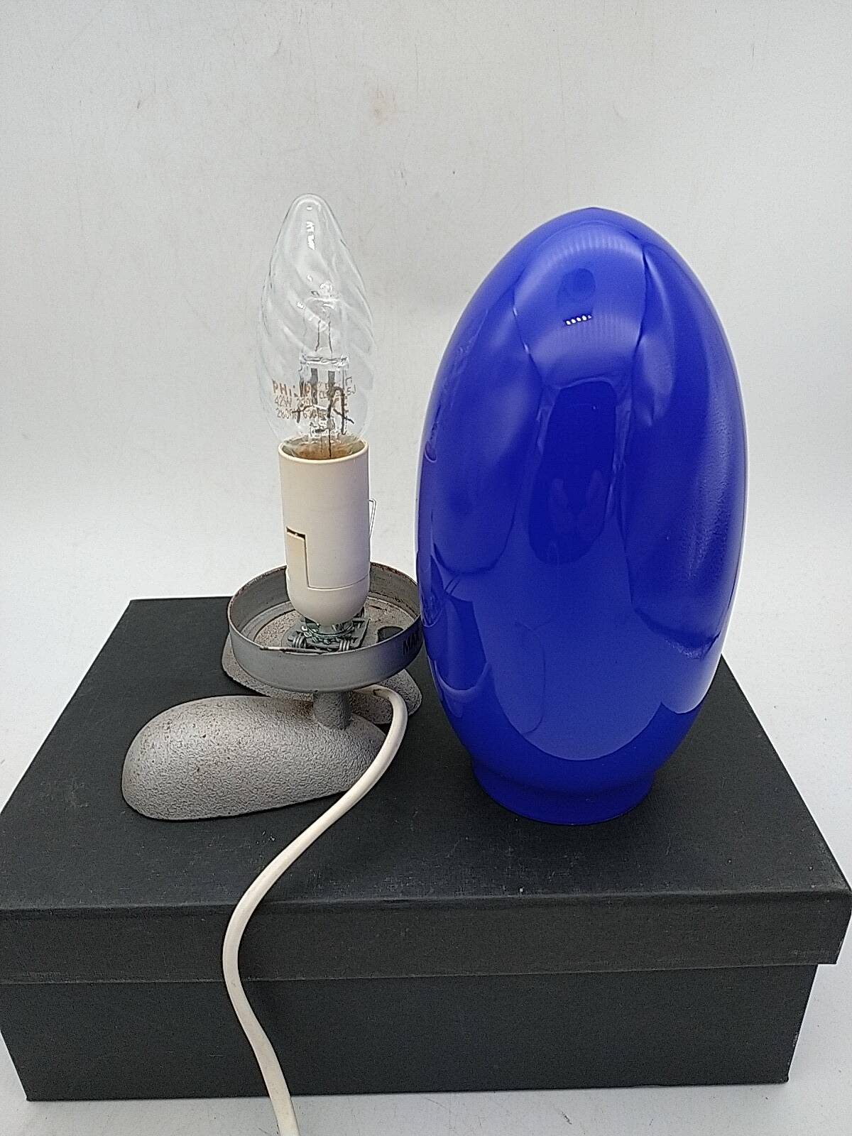 Egg lamp designed by Tatsuo Konno for Ikea in the 1990s.