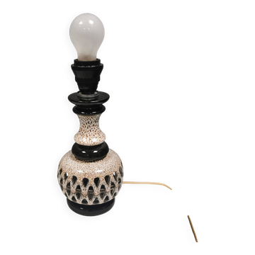 Lampe de table en céramique avec une expression délicate. Danemark des années 1970-80.