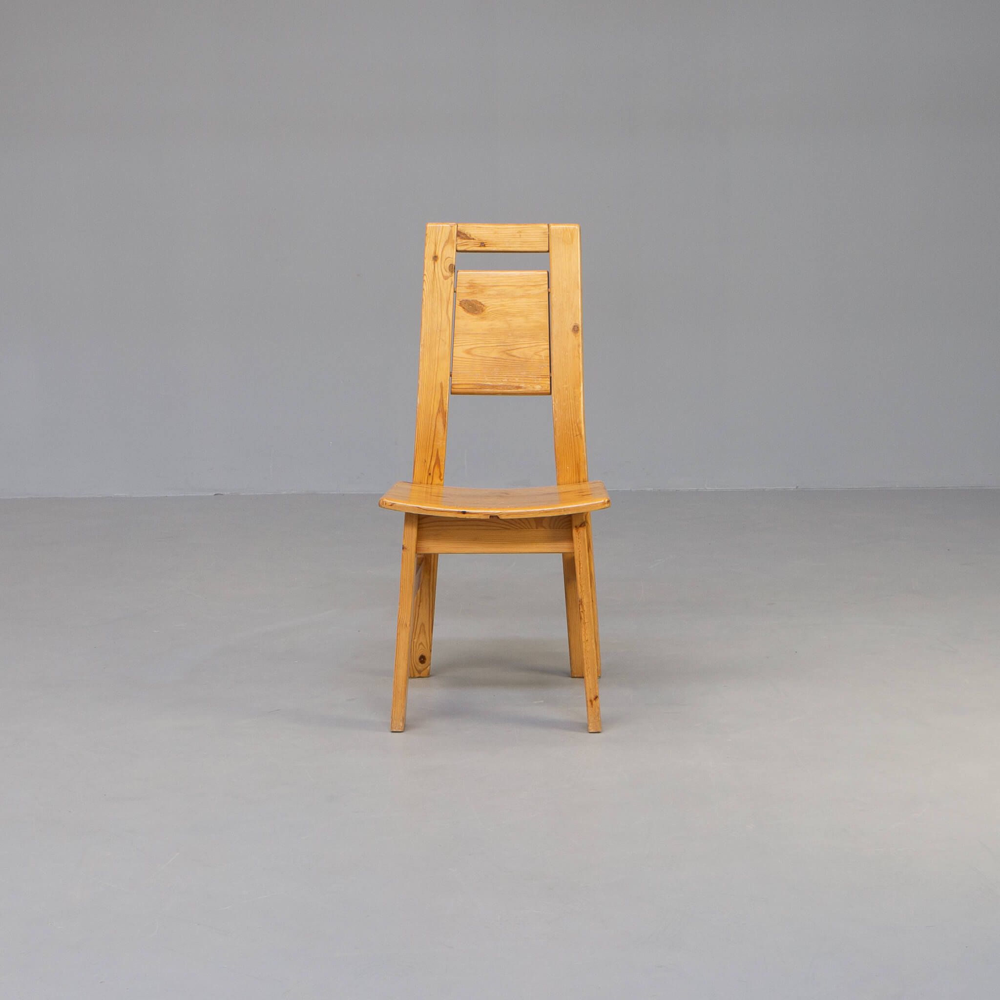 Ensemble de chaises de salle à manger en bois de pin des années 70 / 4