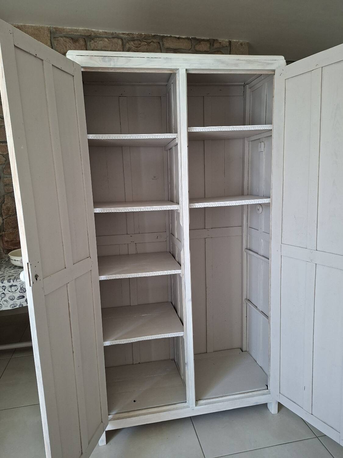 1950s Parisian wardrobe