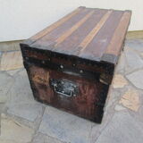 Trunk/old wooden chest