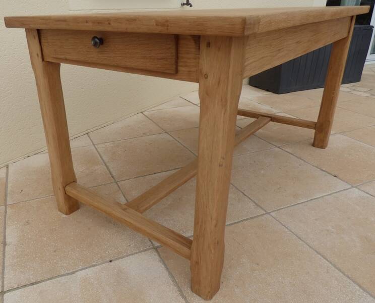 Solid oak farmhouse table with 2 large drawers and brass knobs - Fully restored