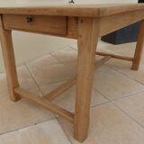 Solid oak farmhouse table with 2 large drawers and brass knobs - Fully restored