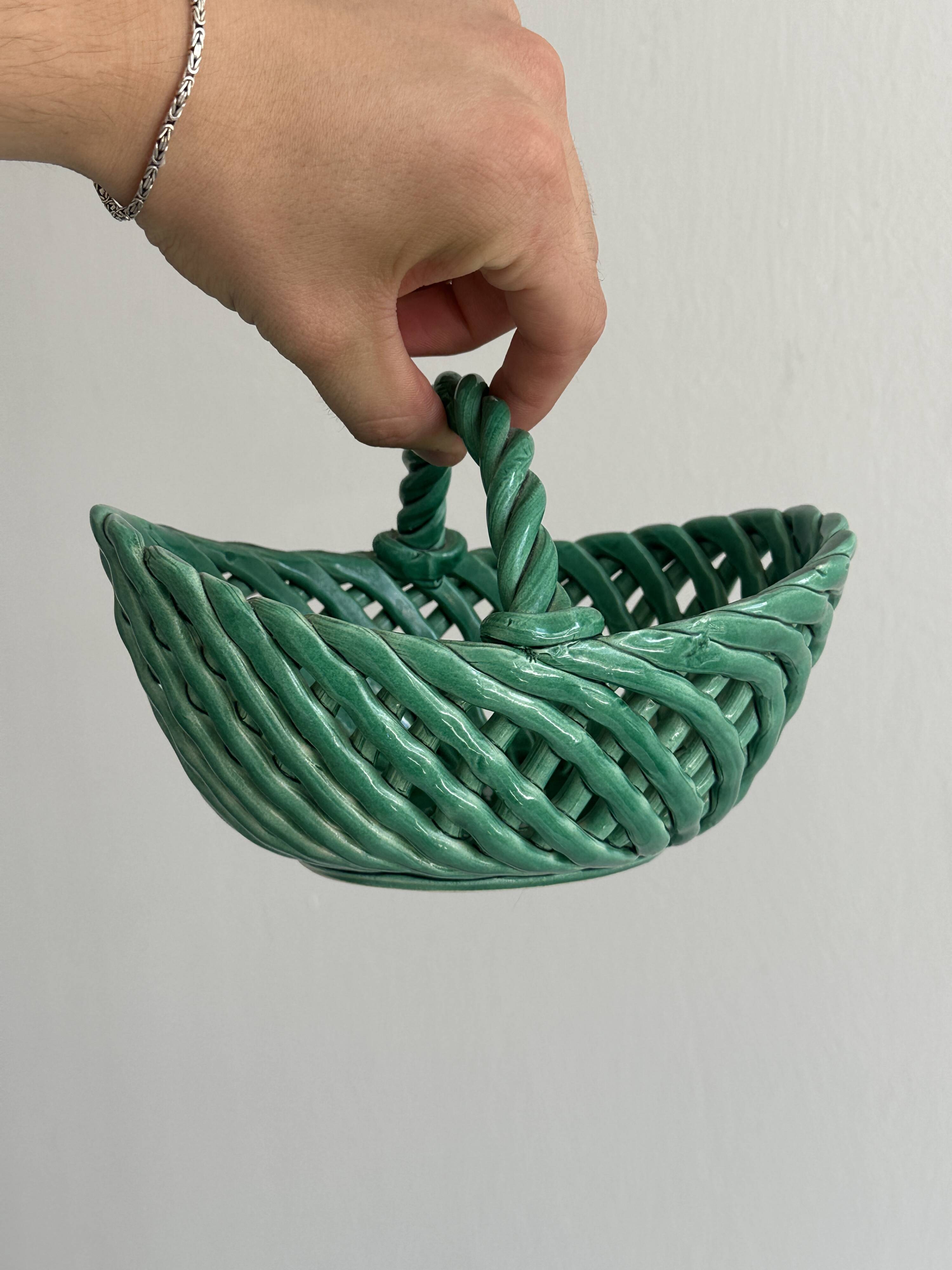Panier en céramique verte
