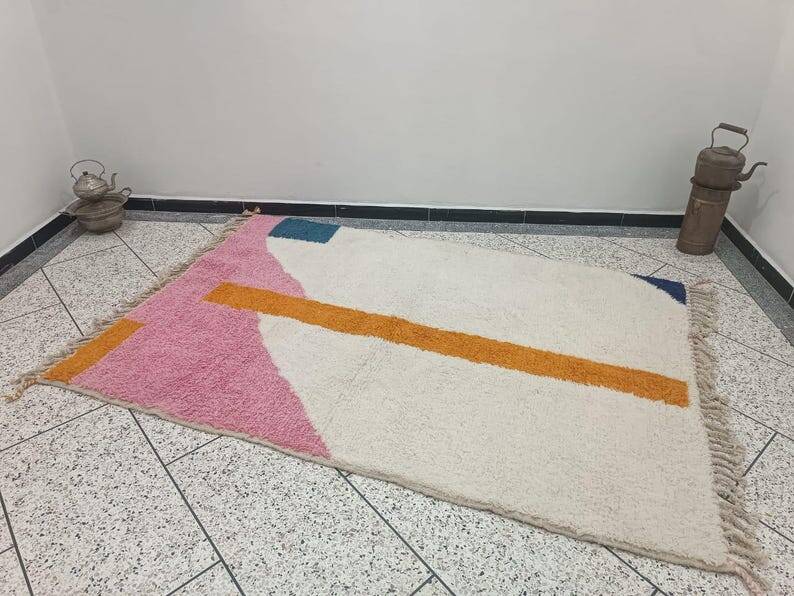 Traditional handmade Berber rug 250cm x 150cm