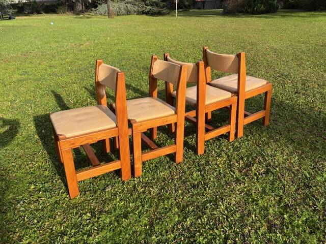 set of 4 vintage Maison Regain chairs from 1970
