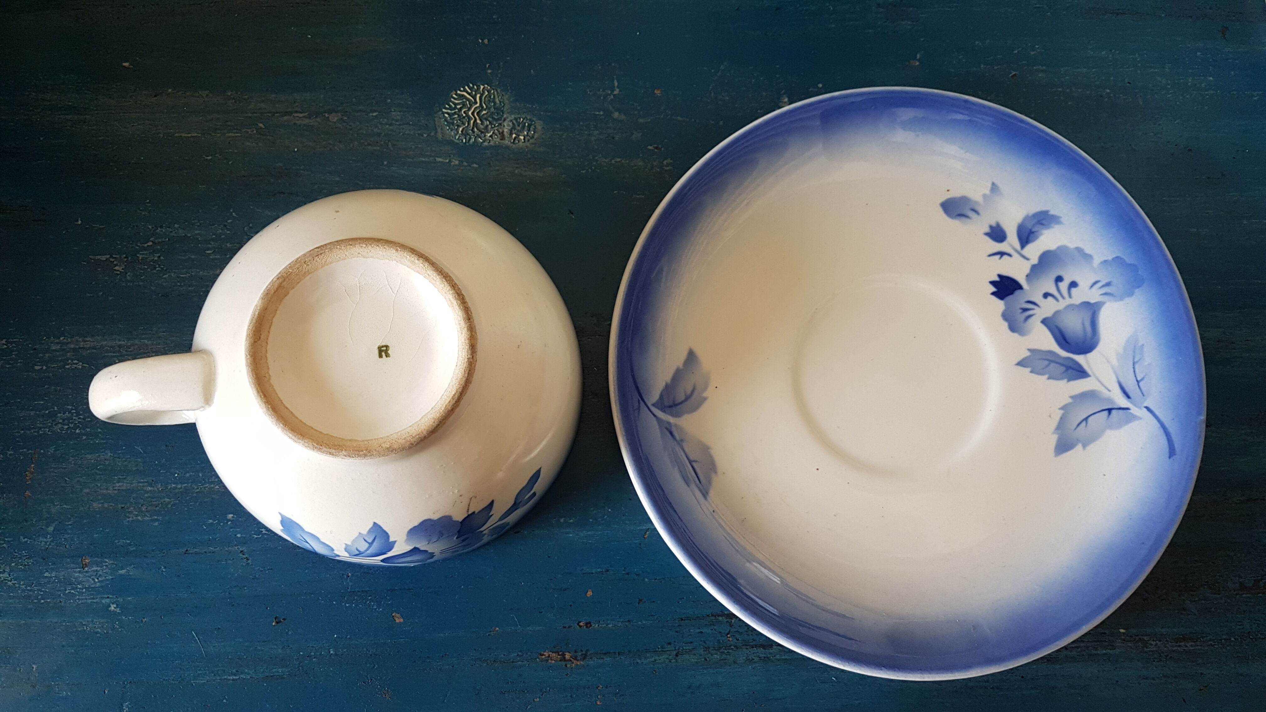 Flower decorated earthenware coffee service