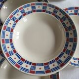 Set of 4 Vincennes earthenware soup plates, Paris.