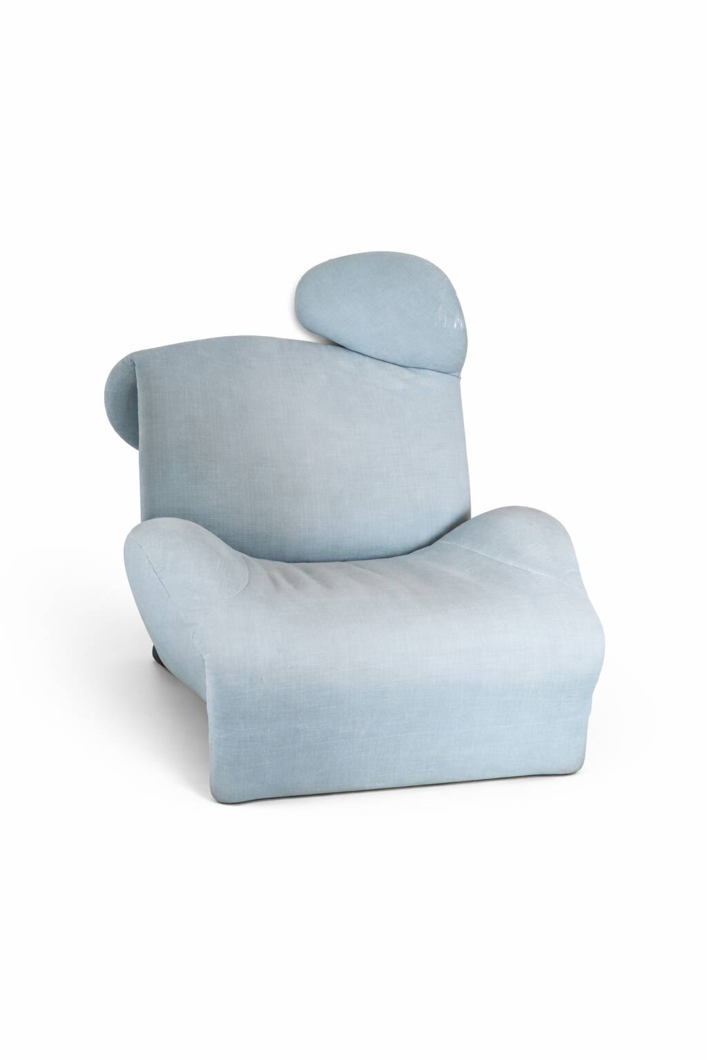 Cassina 111 Wink armchair by Toshiyuki Kita