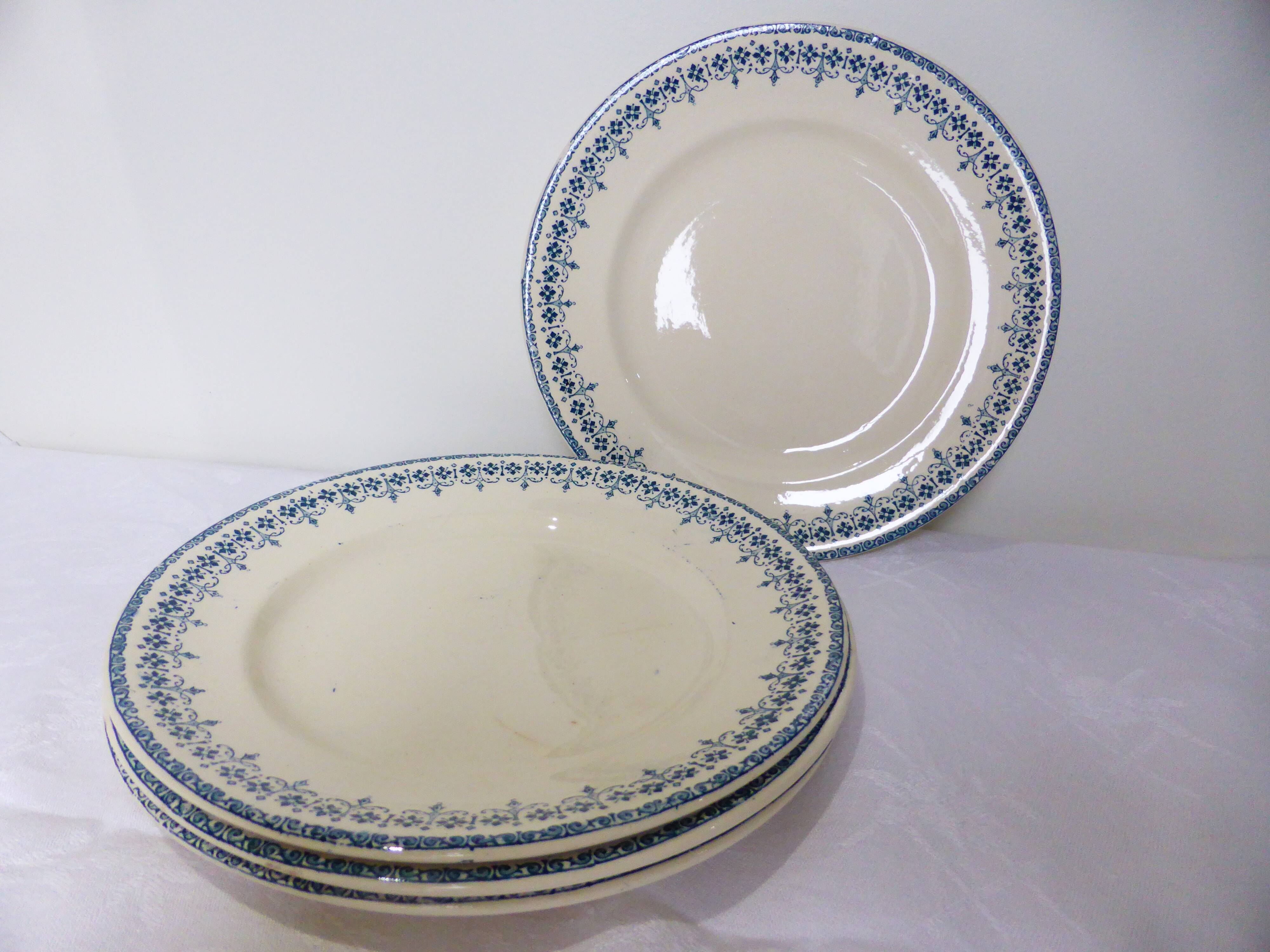 4 assiettes dessert de Longwy modèle Bordeaux