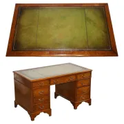 Victorian Pedestal Desk in Walnut and Hand-Dyed Leather