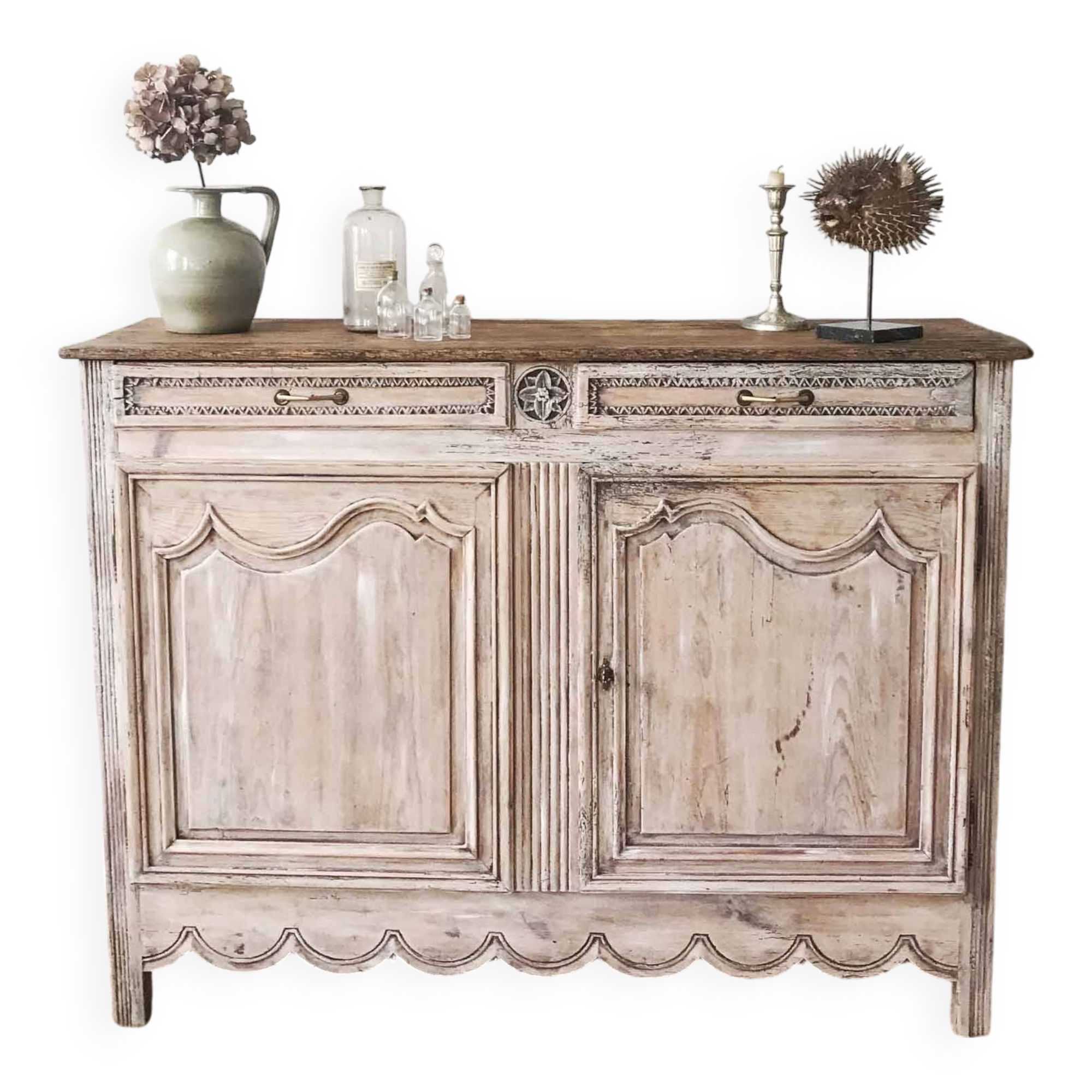 Patinated and sculpted buffet