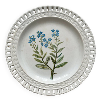 Openwork plate in fine, opaque earthenware from Lunéville, flower painting in 1886