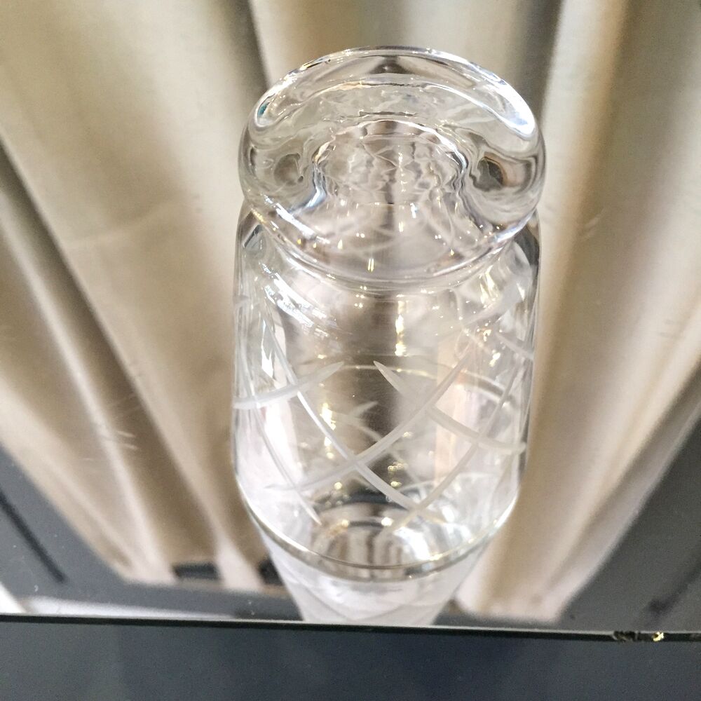 Suite of 11 port or digestive glasses in engraved glass from the 1930-1940