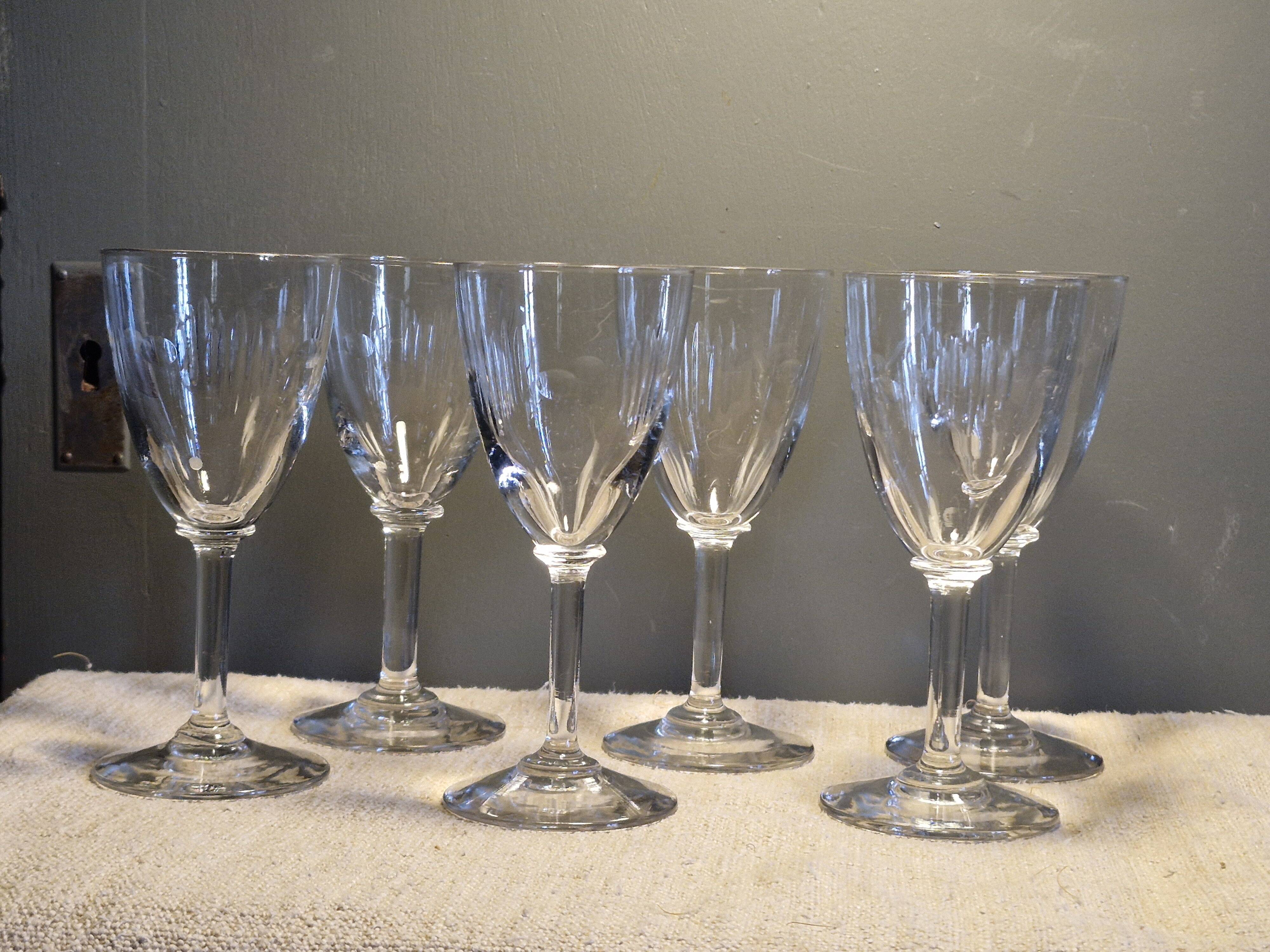 6 Wine Glasses - Small cut decoration - Period 1900