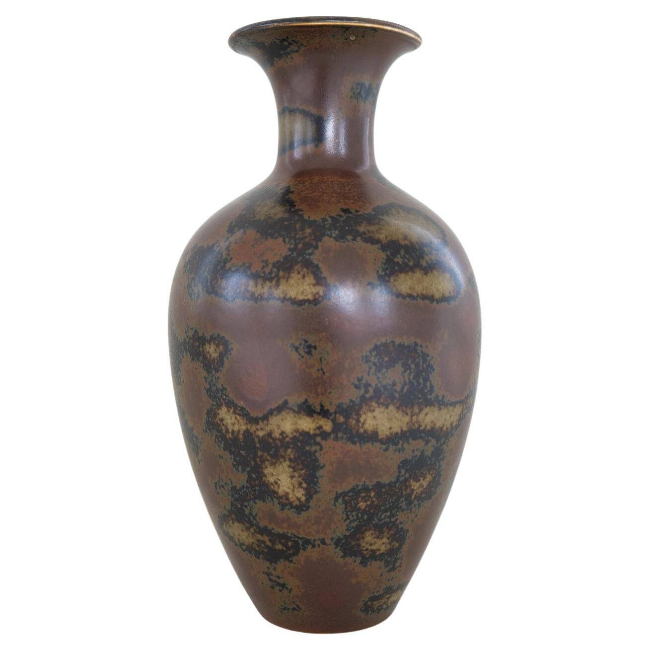 Mid-century modern ceramic vase from Rörstrand by Gunnar Nylund, Sweden.
