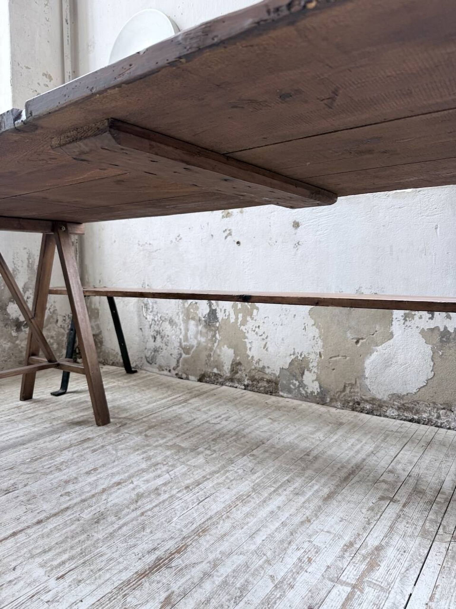 XXL trestle farm table 4m and its benches