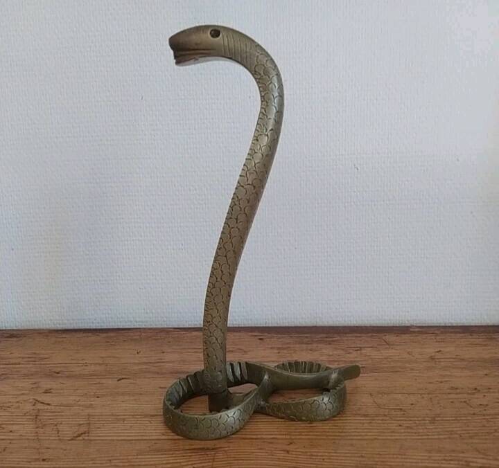 Cobra bronze lamp base