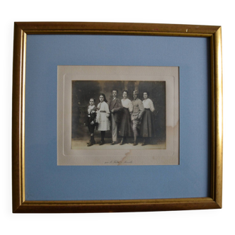 Family photo by Studio Fabre in Marseille around 1920