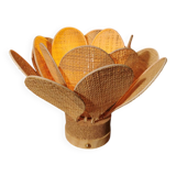 Flower table lamp made of rattan and raffia petals