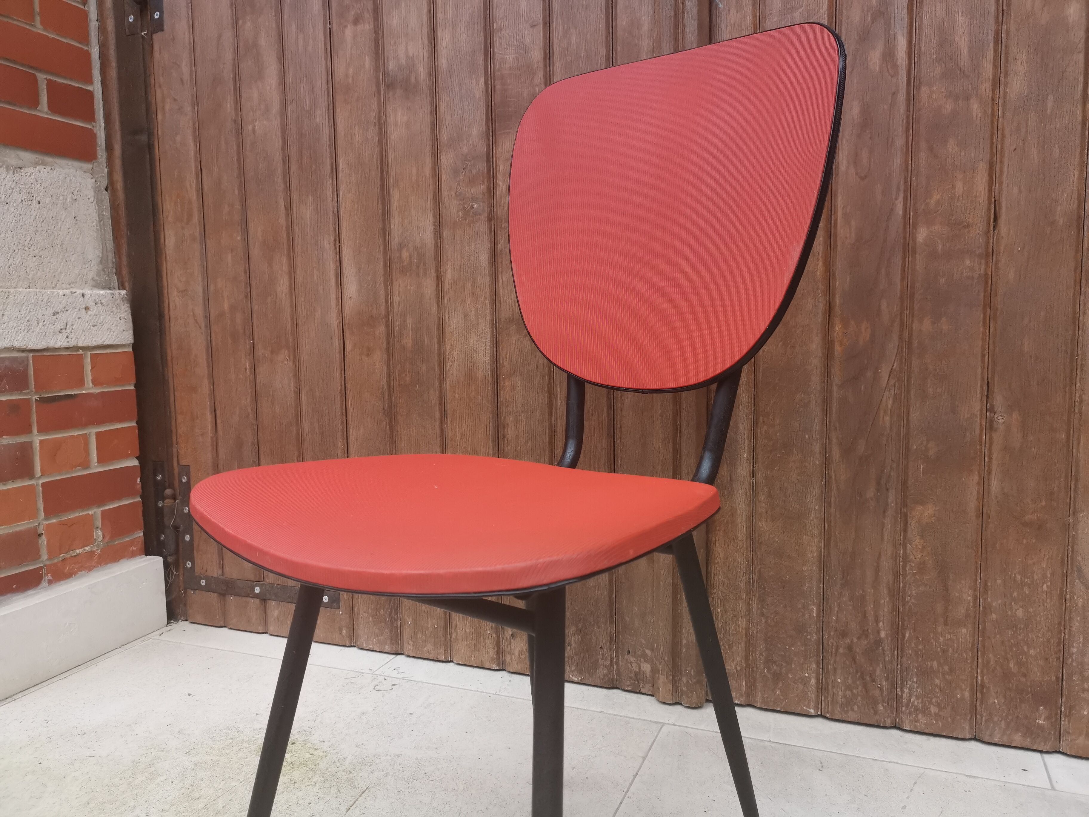 Lot de chaises vinyle rouge