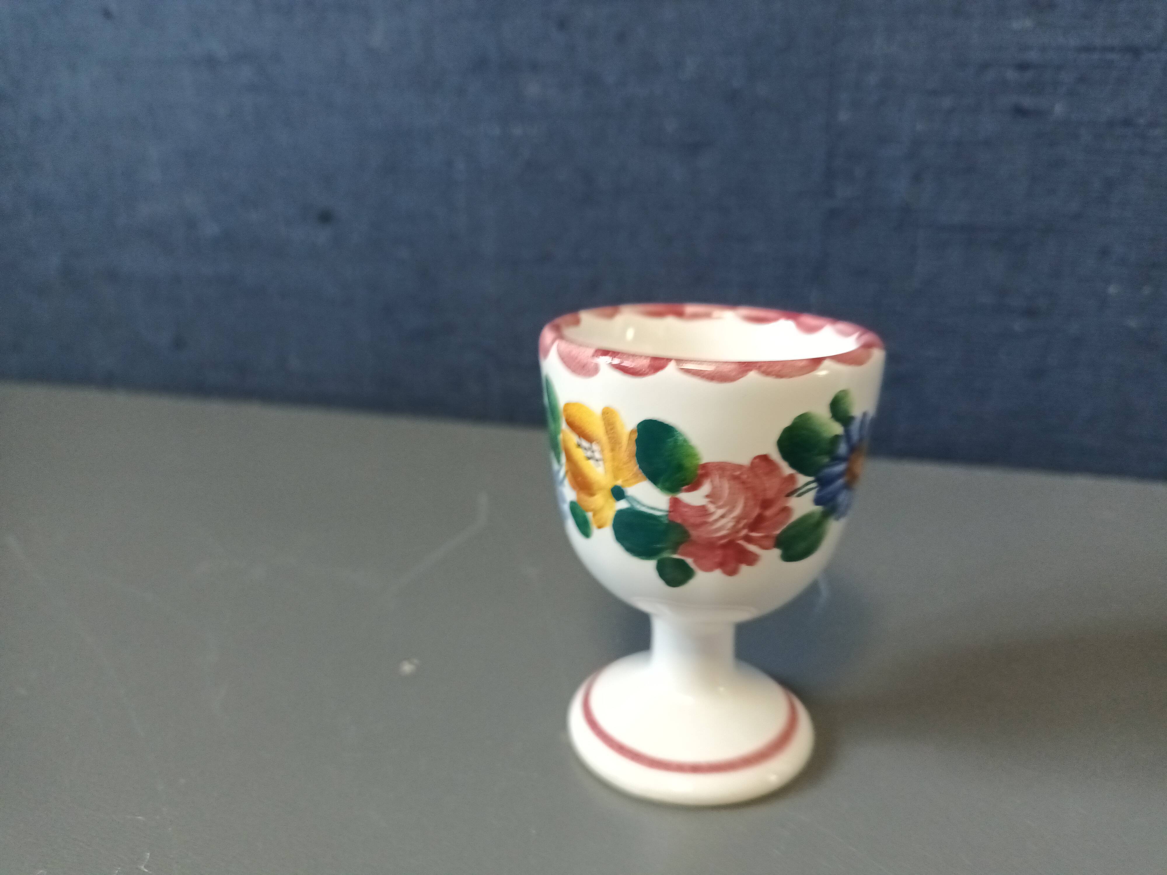 Coquetier en faïence