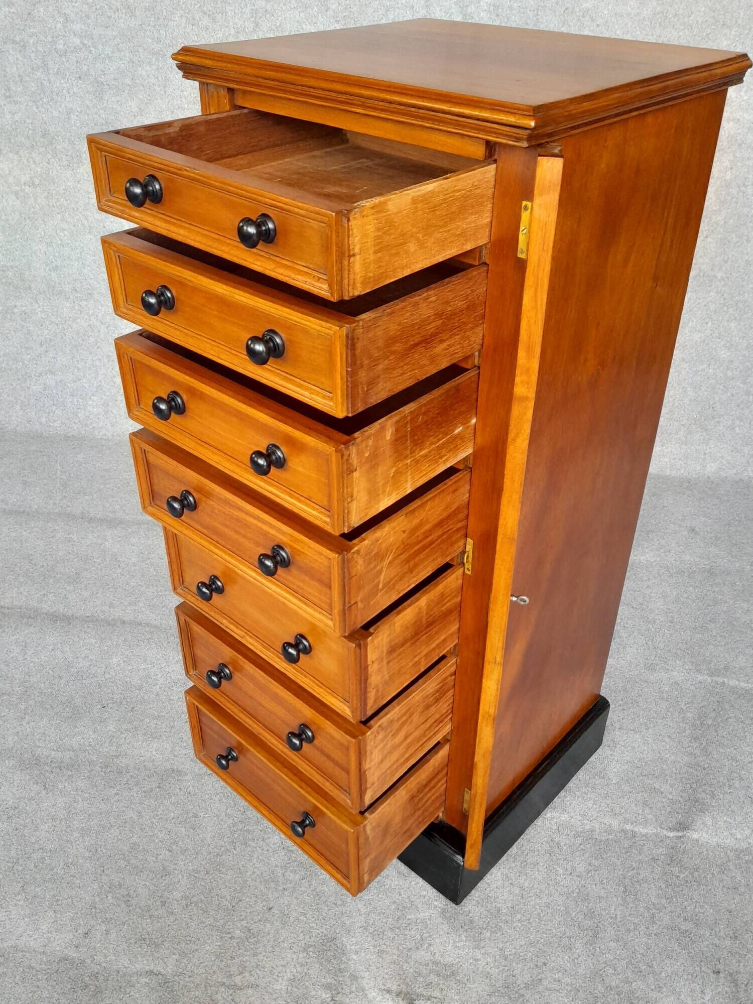 19th-century chest of drawers