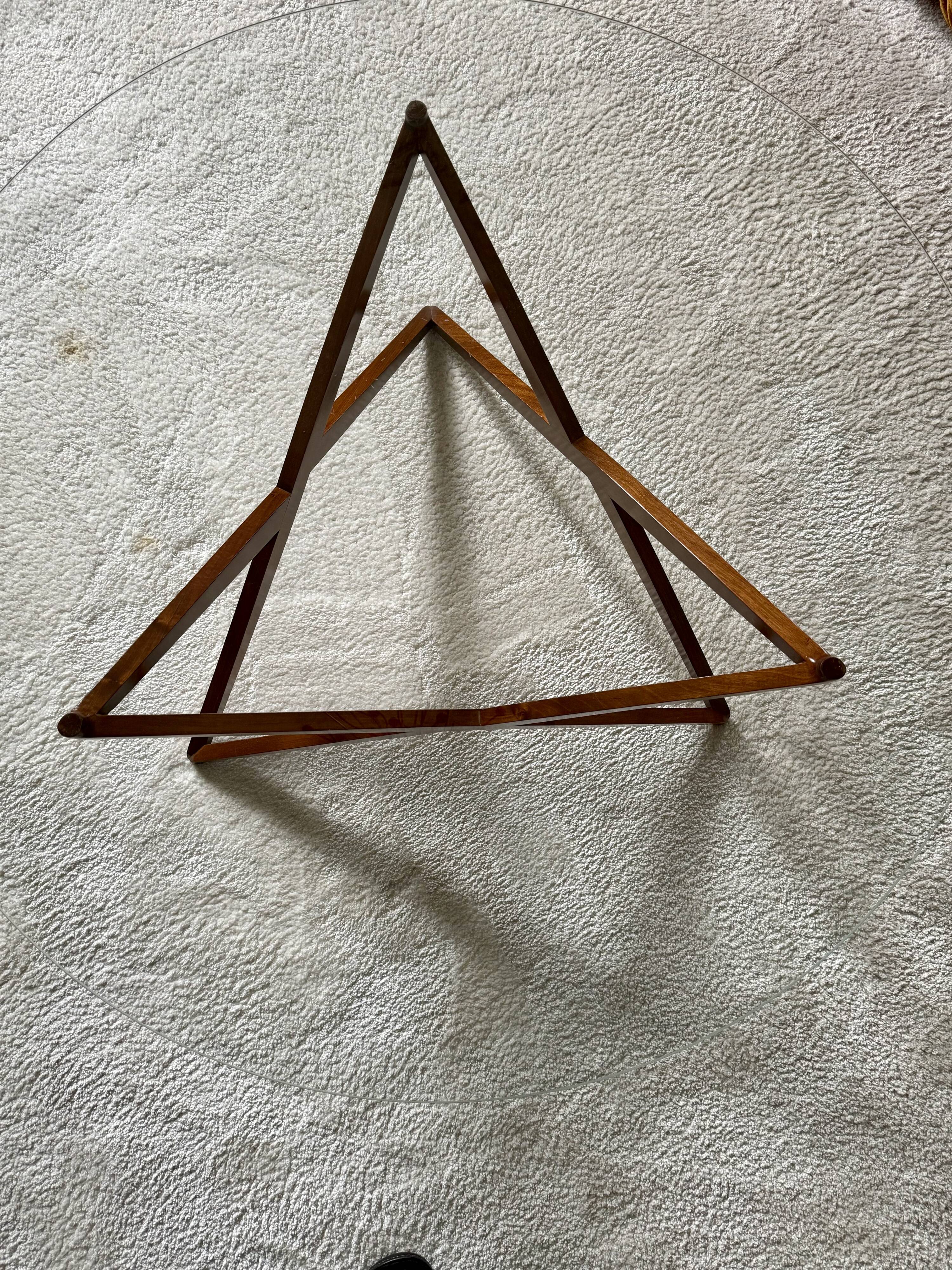 Table basse piétement sculptural par Angelo Ostuni