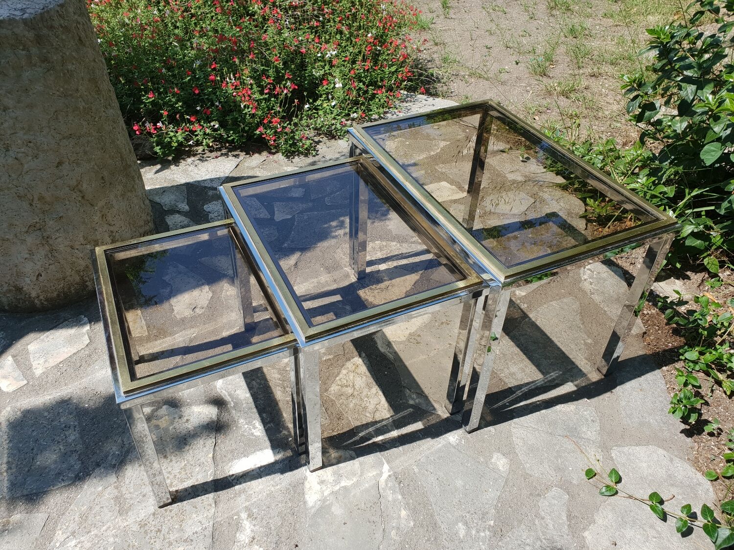 Nesting tables italy 1970