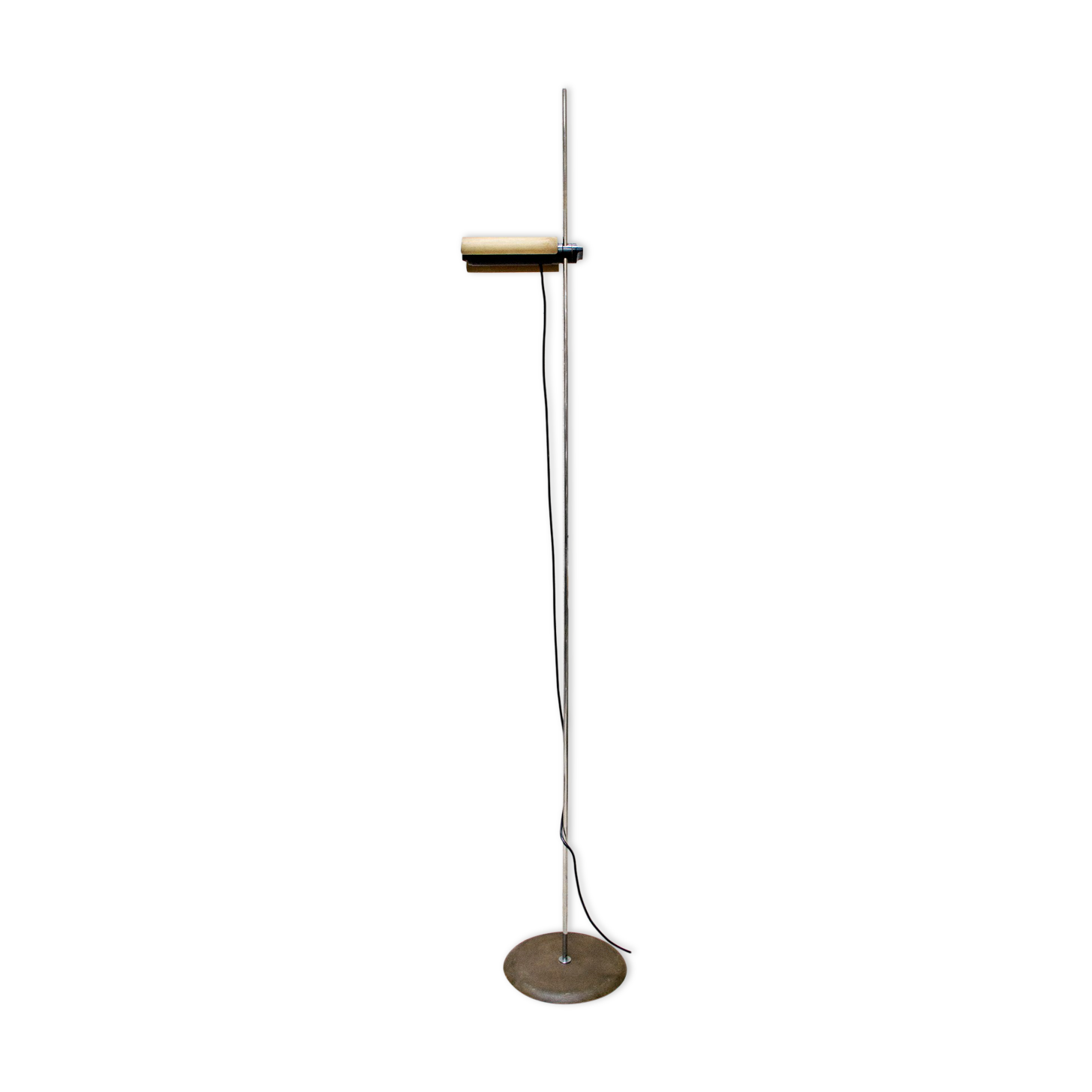 Dim 333 floor lamp by Vico Magistretti for Oluce Italia 1975