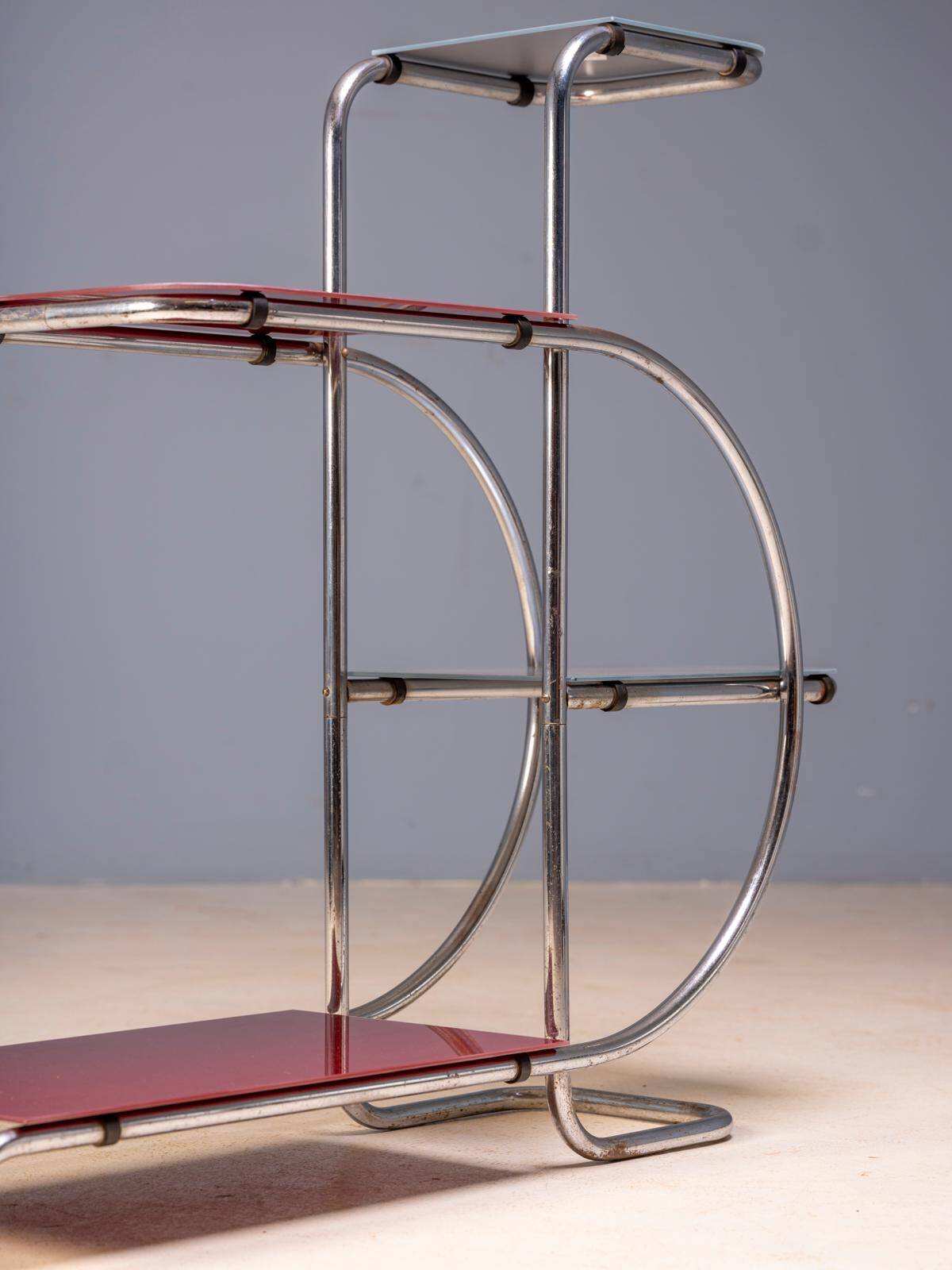 Support de plante en acier tubulaire Bauhaus par Emile Guyot, étagères en verre coloré, milieu du 20e siècle, Tchécoslovaquie, 90 × 30 × 105 cm