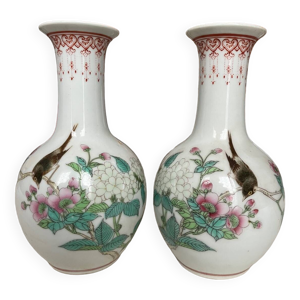 paire de vases en porcelaine