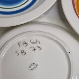 Mismatched service, five hand-painted plates from the Gien earthenware factory, unique models