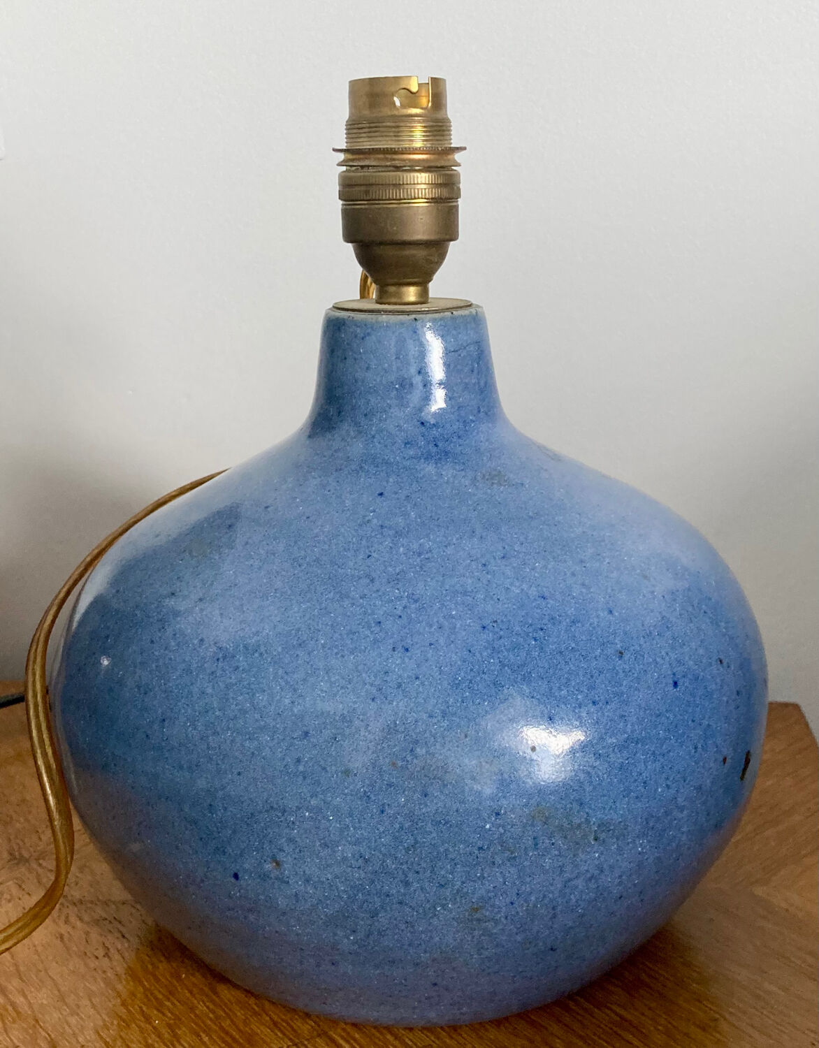 Pied de lampe en céramique signé