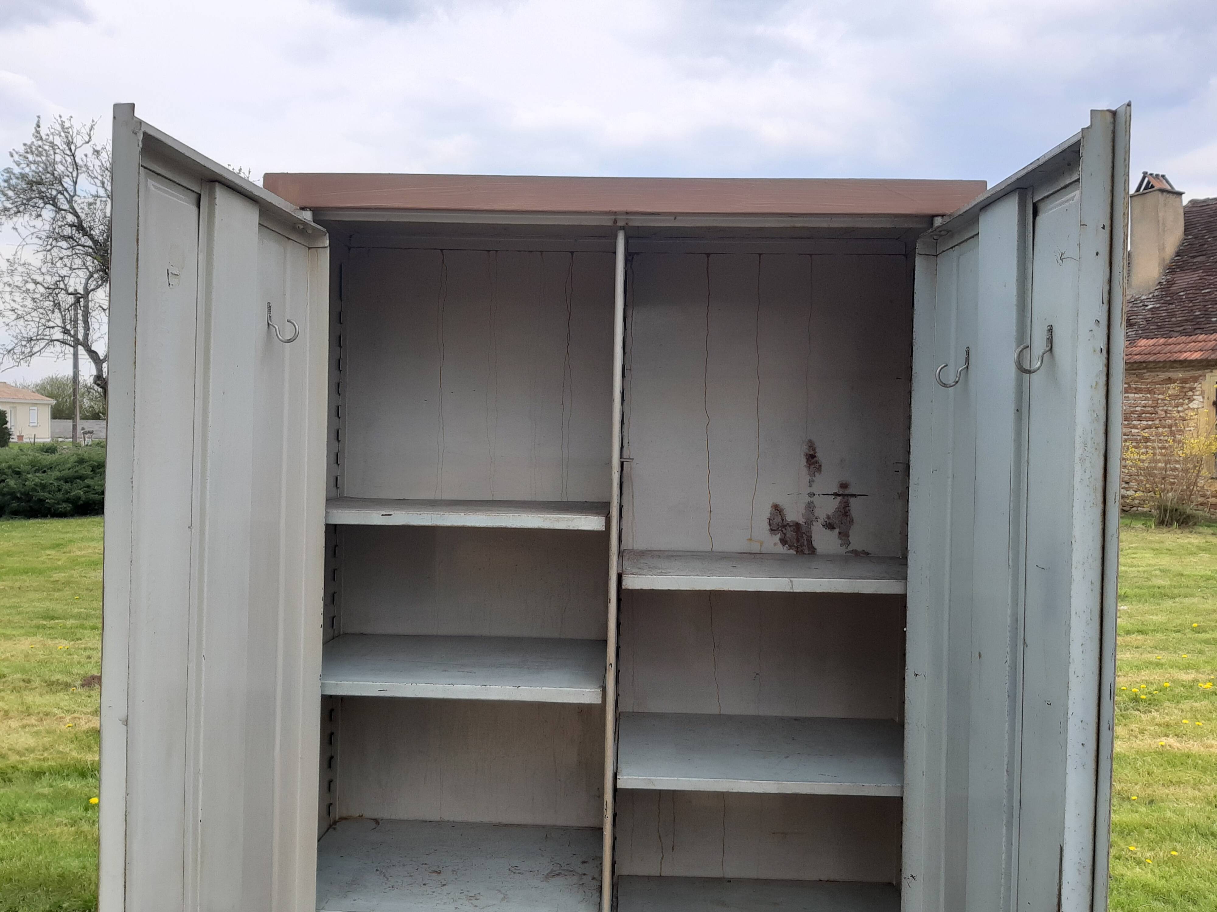 Parisian wardrobe brown metal