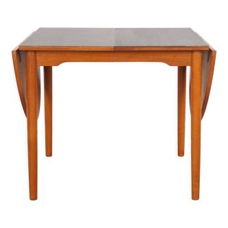 Table en teck, design danois, années 1970, production: Danemark