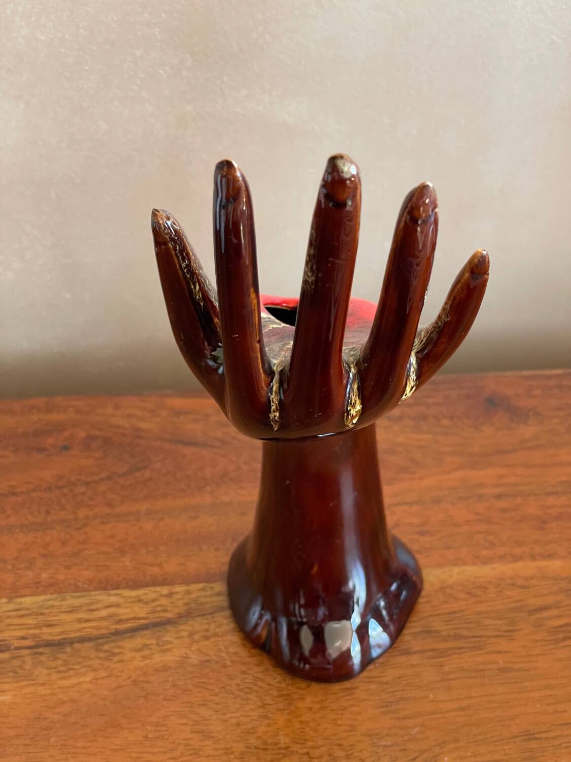 Hand ring holder