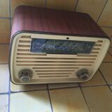 Vintage radio station